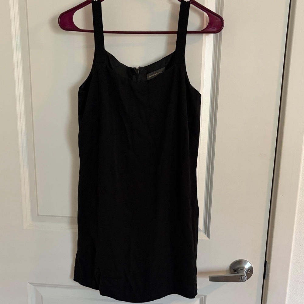 Banana Republic Black Sleeveless Romper | Wide Strap Back Zip